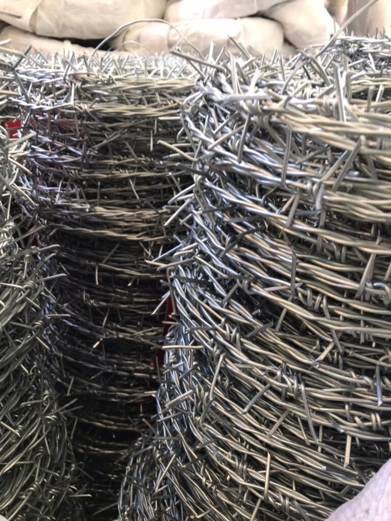 รั้วลวดหนาม